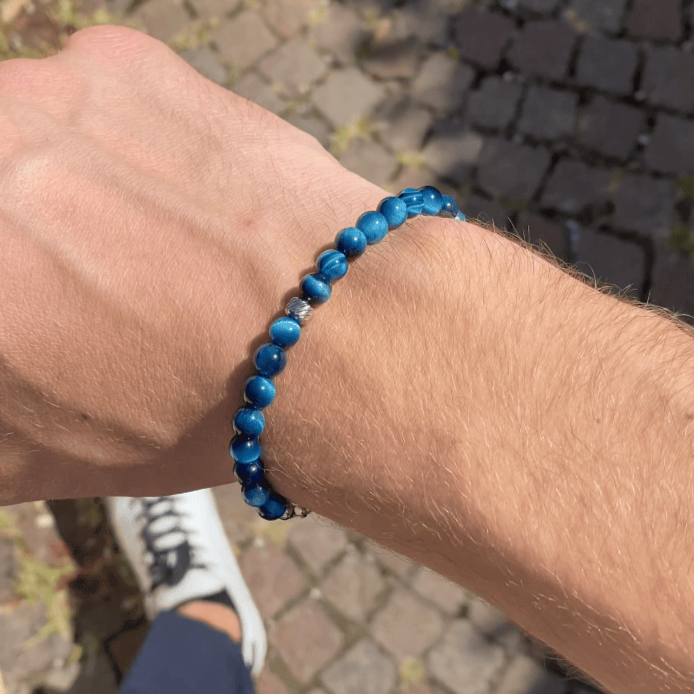 Doge Bracelet in Tiger's Eye Sapphire Blue