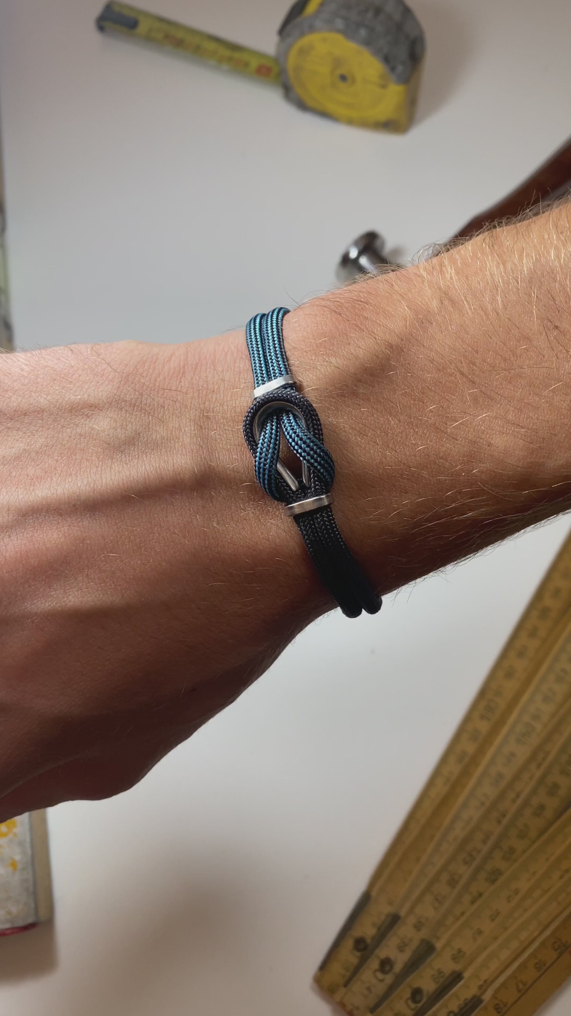 Carica video: Bracciale Portofino Titanio