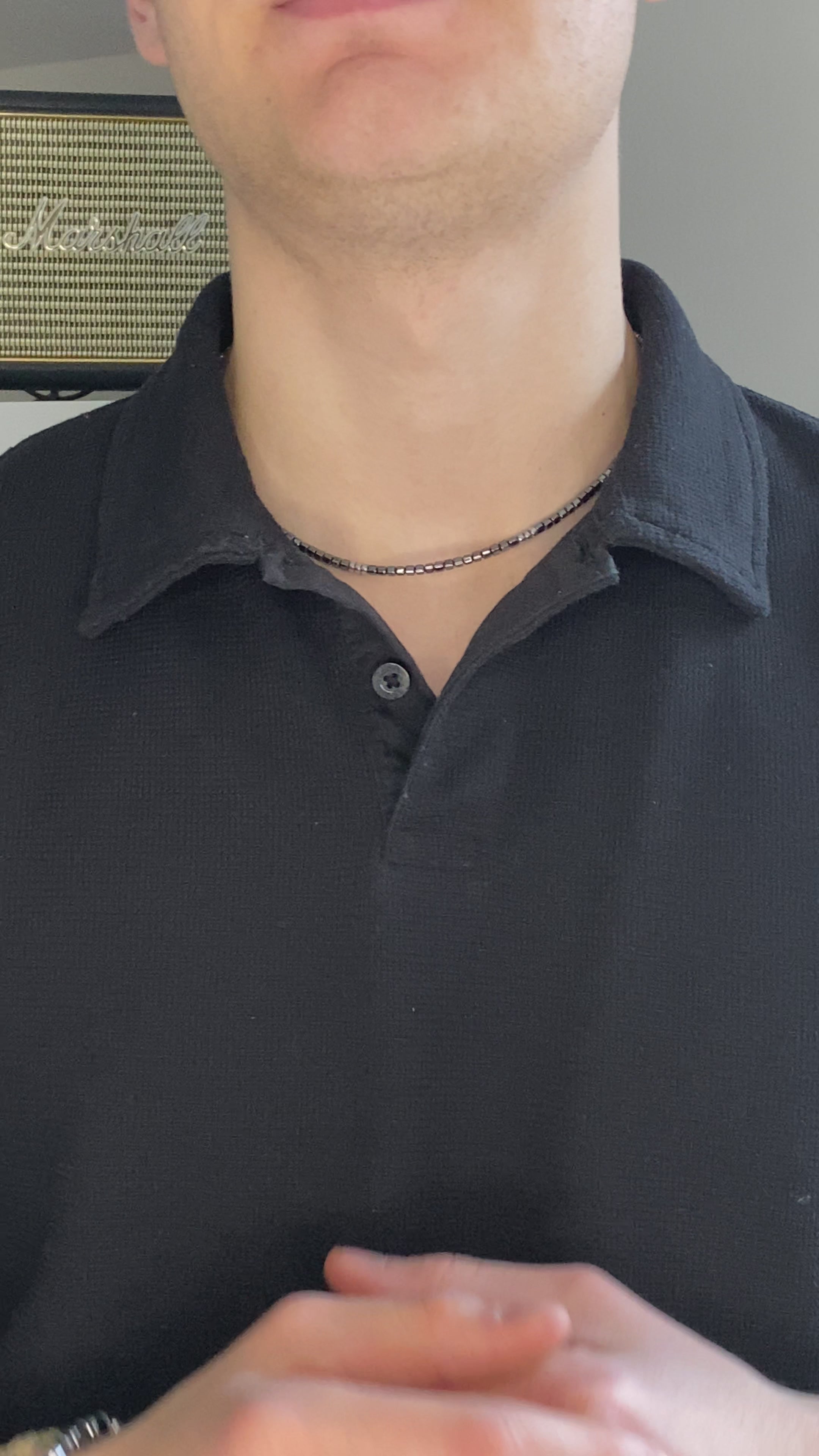 Carica video: Collana Palazzo in ematite