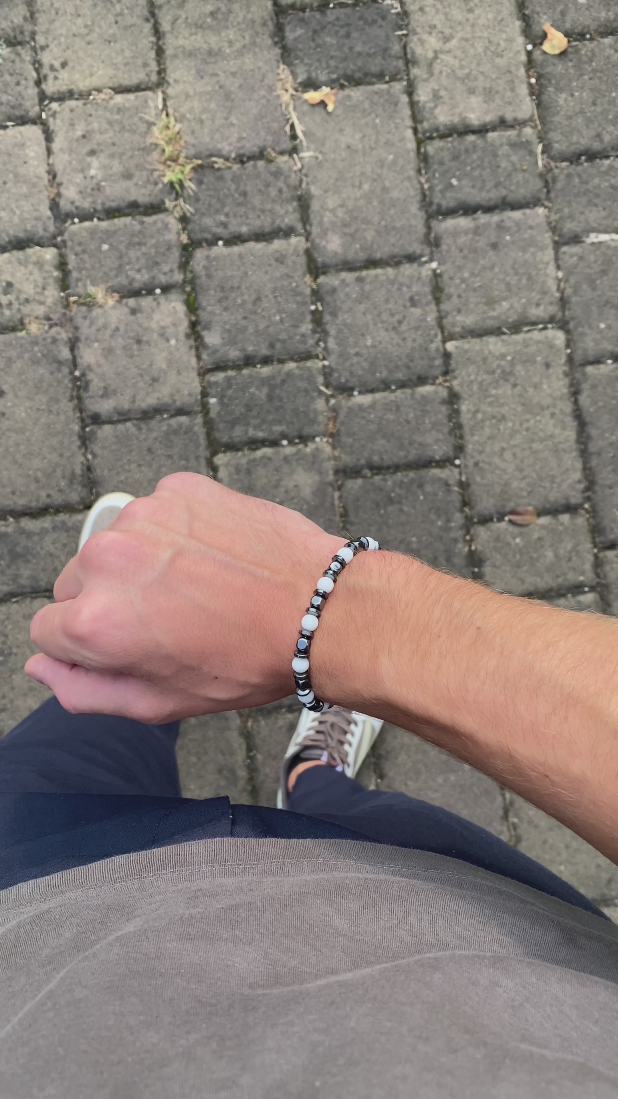 Carica video: Bracciale Bianconeri