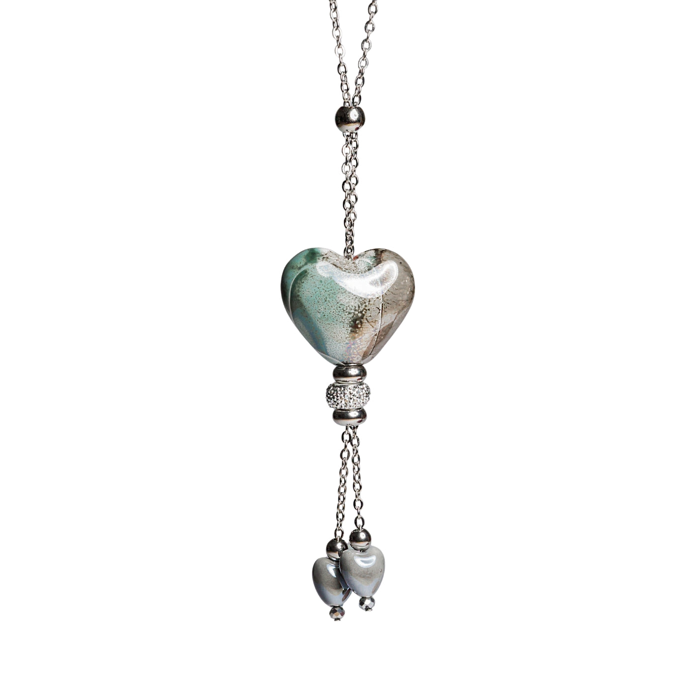Collana donna sfondo bianco artigianale