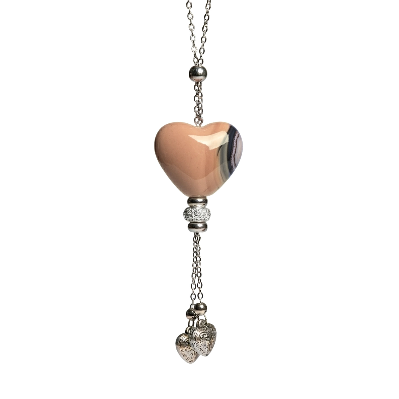 Collana donna sfondo bianco artigianale