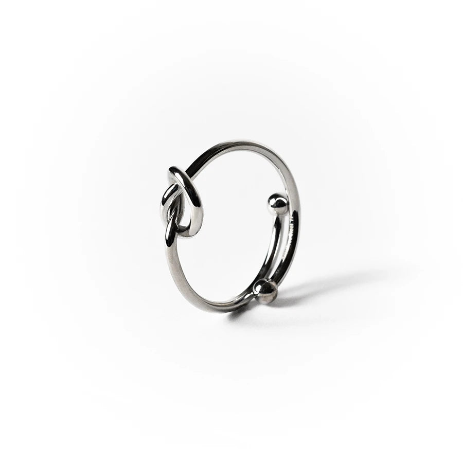 Intertwining Ring