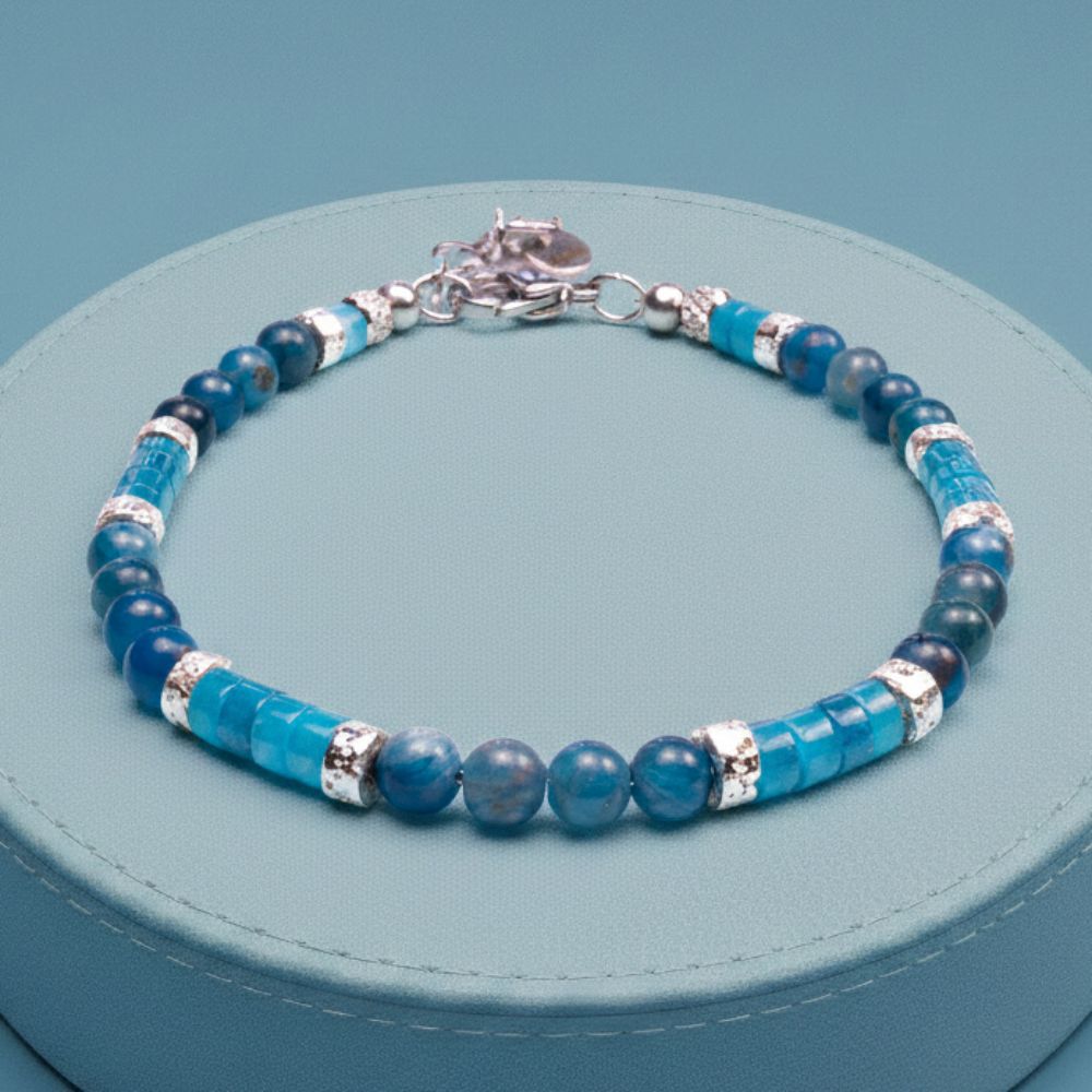 Bracciale Acquaviva artigianale in quarzo e agata su sfondo turchese, Lab93Studio
