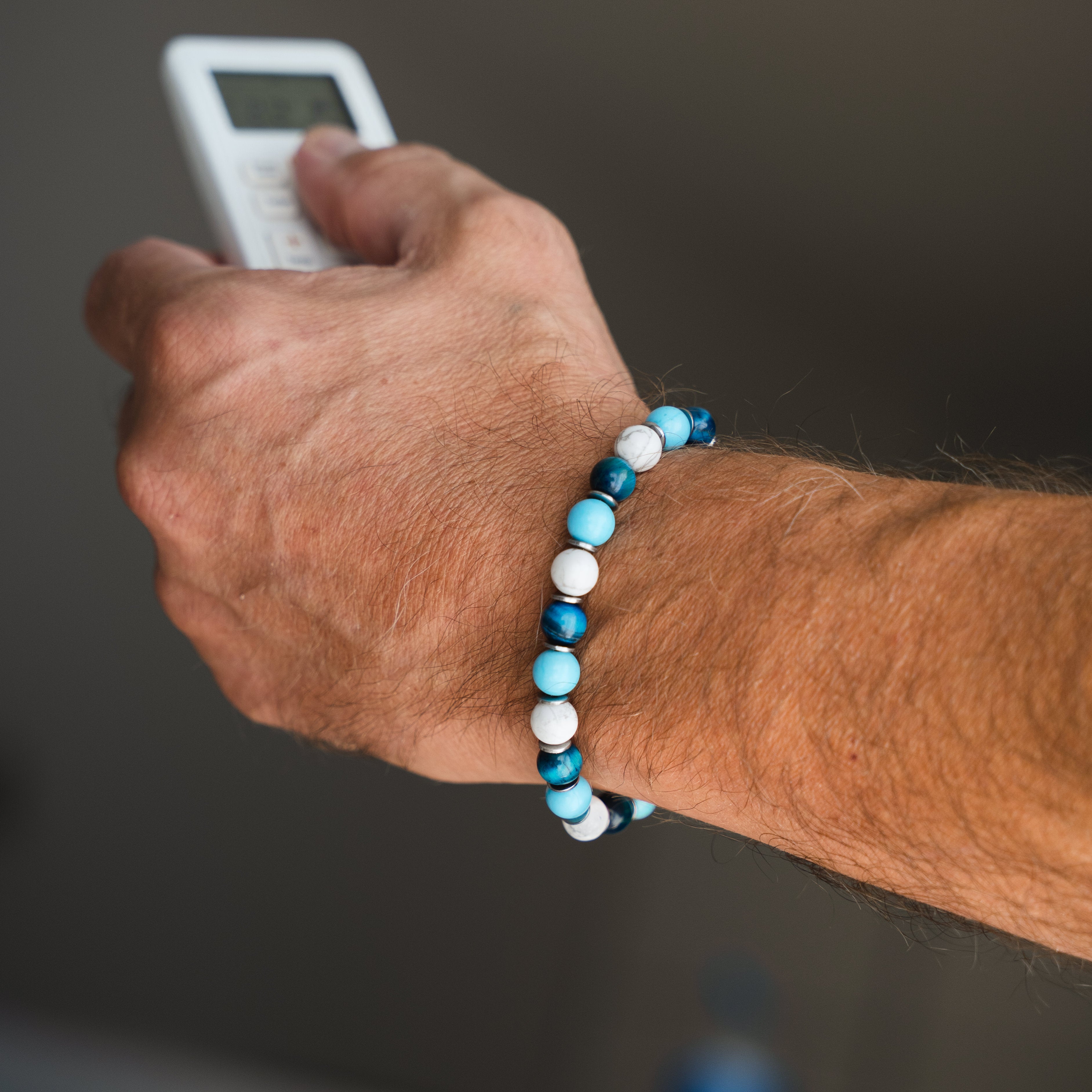 Bracciale Lungomare in occhio di tigre, howlite turchese e howlite bianca | 8mm | Nuovo