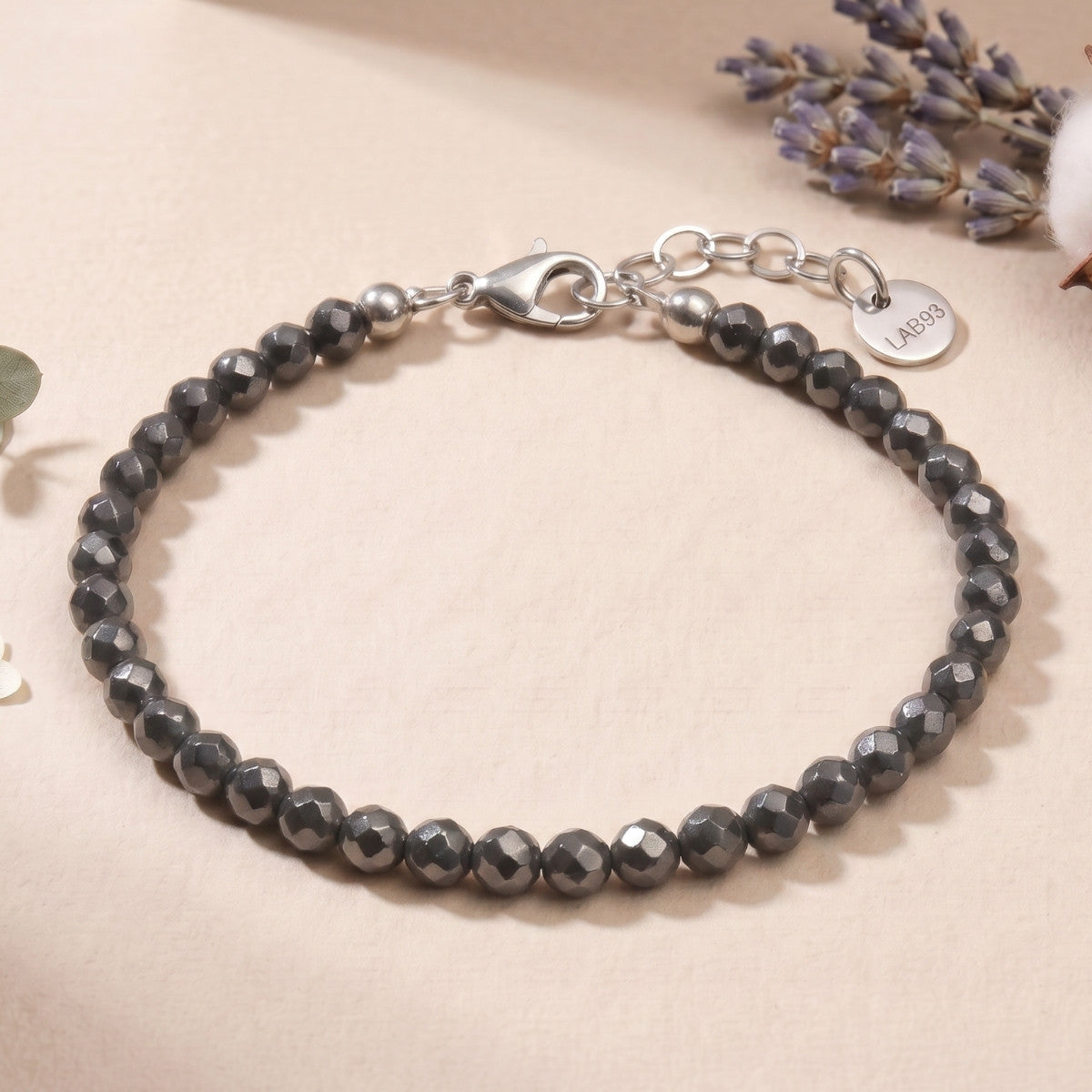 Bracciale Luce in ematite | 4mm