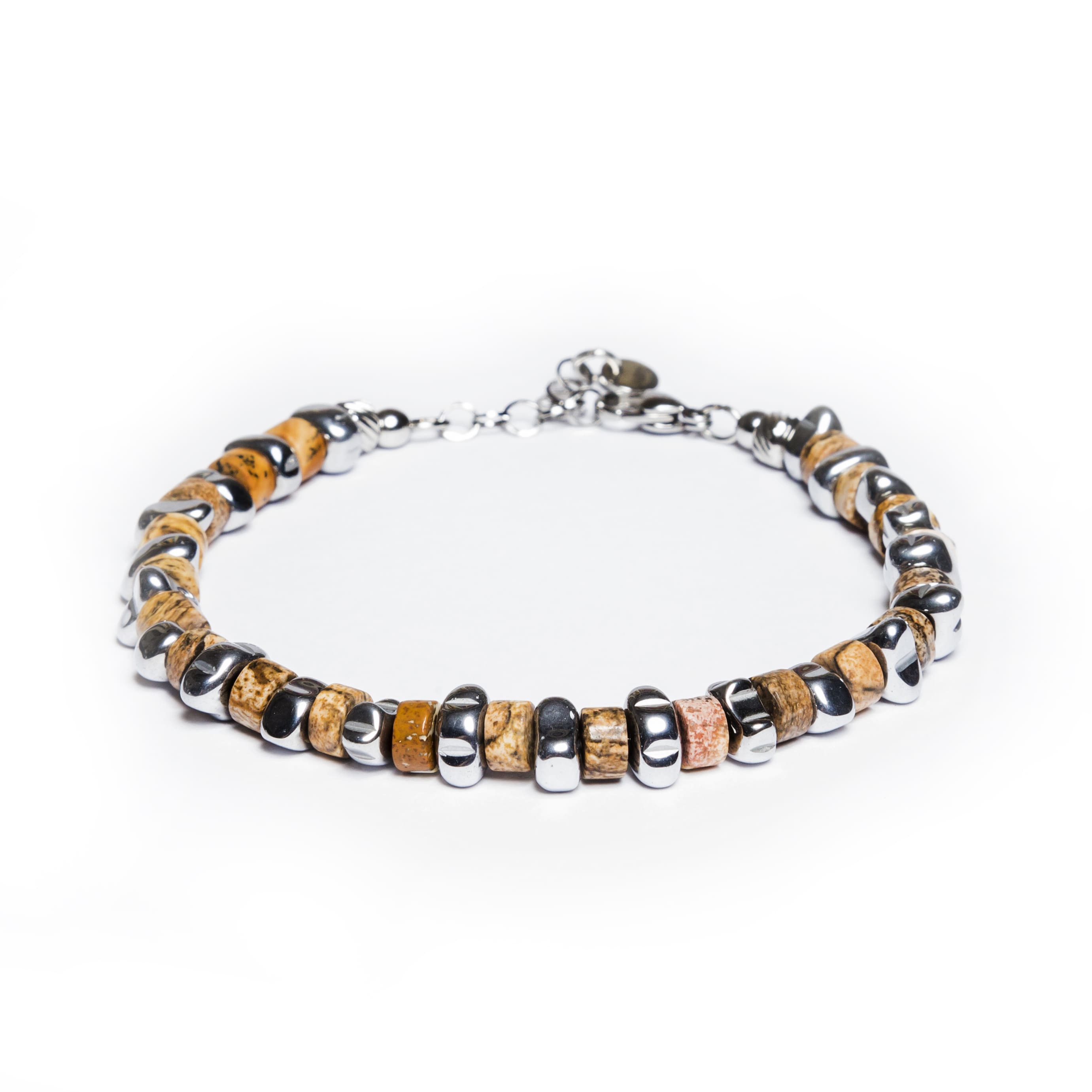 Bracciale Zirmo in jasper australiano ed ematite su sfondo bianco, Lab93Studio