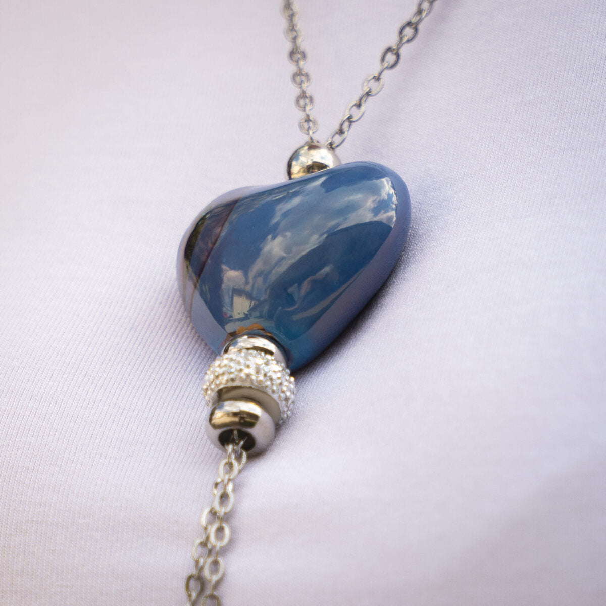 Collana artigianale in ceramica da donna foto dei dettagli