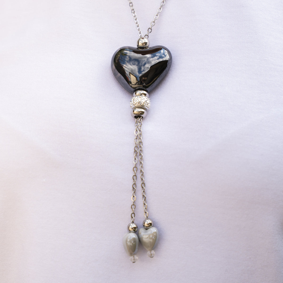Collana artigianale in ceramica da donna foto dei dettagli