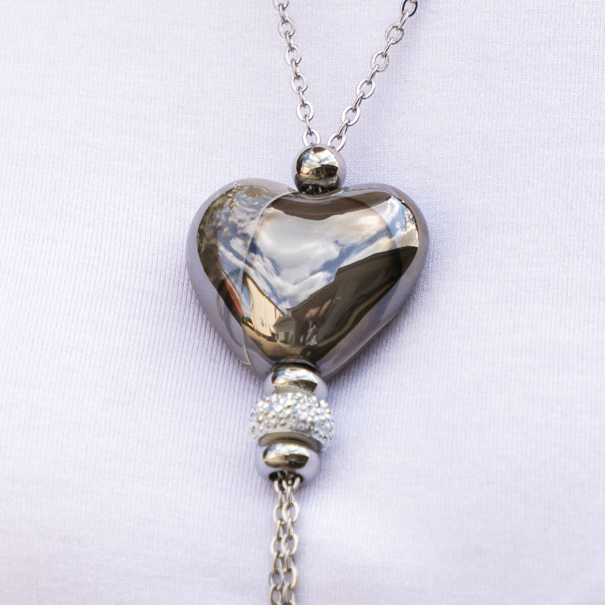 Collana artigianale in ceramica da donna foto dei dettagli