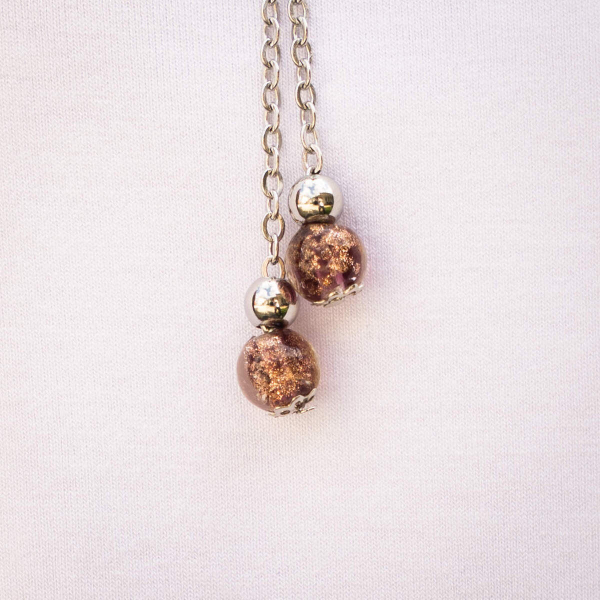 Collana artigianale in ceramica da donna foto dei dettagli