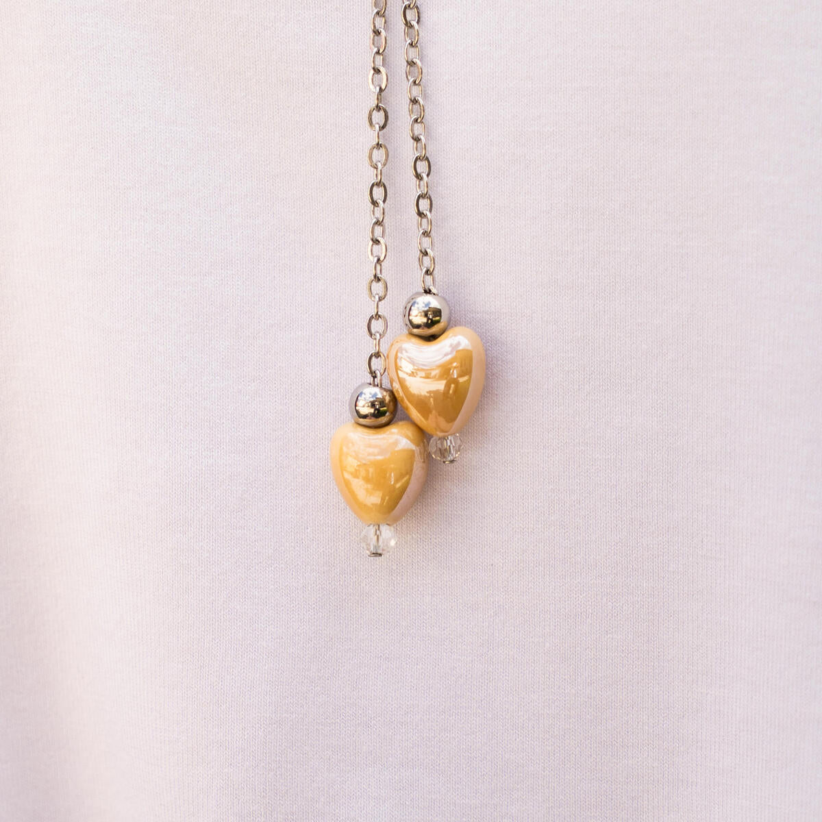 Collana artigianale in ceramica da donna foto dei dettagli