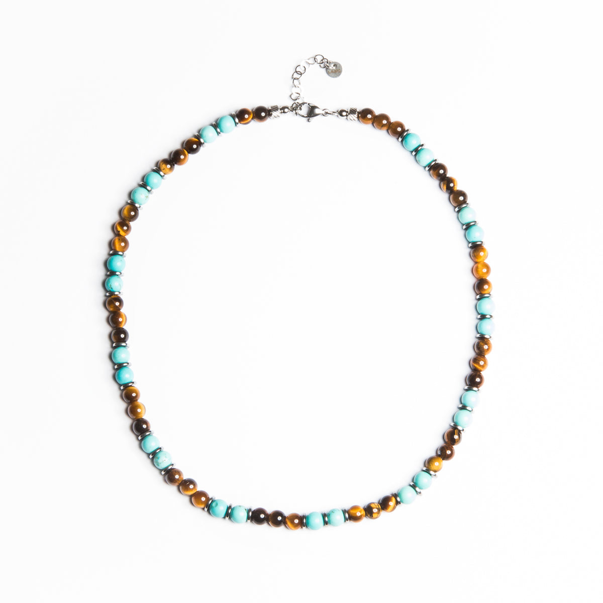 Collana Respiro Mediterraneo artigianale in aulite turchese e occhio di tigre su sfondo bianco, vista intera, Lab93Studio