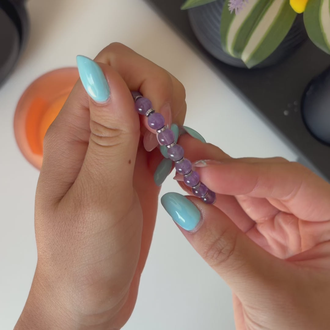Carica video: Bracciale Miralia in ametista | 6mm