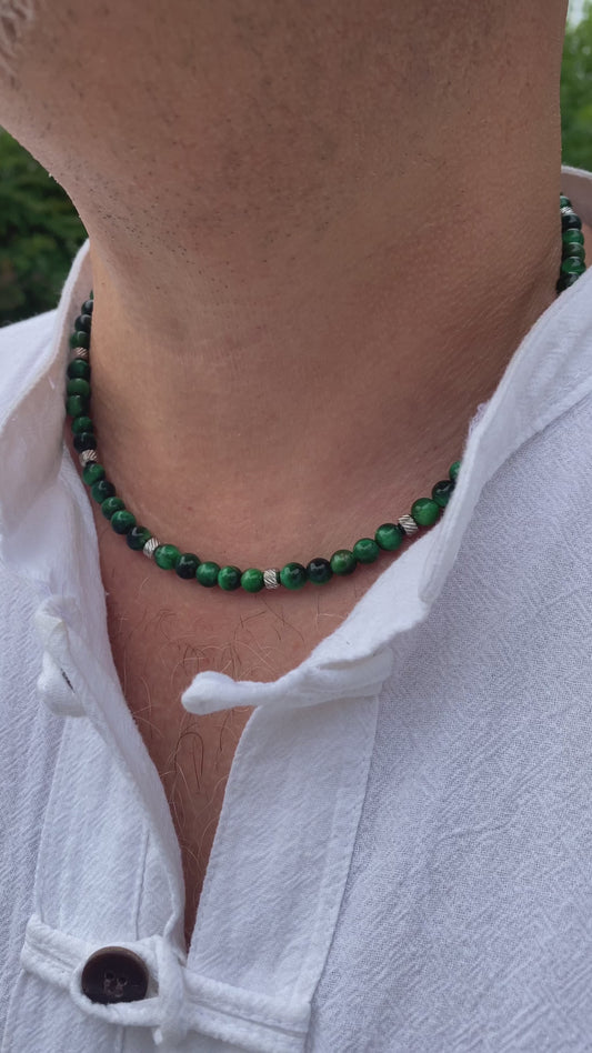 Doge Necklace in Tiger's Eye Emerald Green