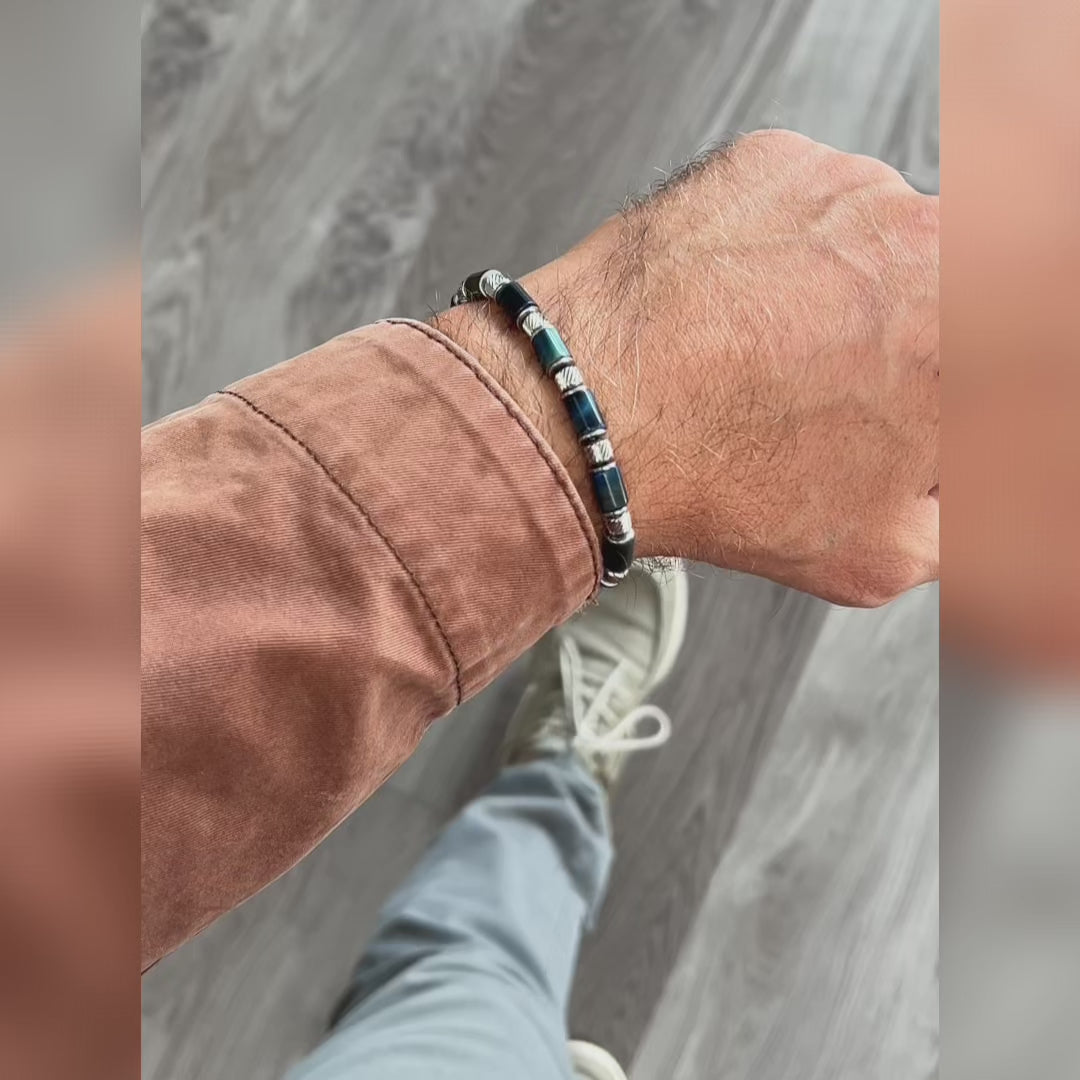 Carica video: Bracciale Crepuscolo in occhio di tigre blu ed ematite | 6mm