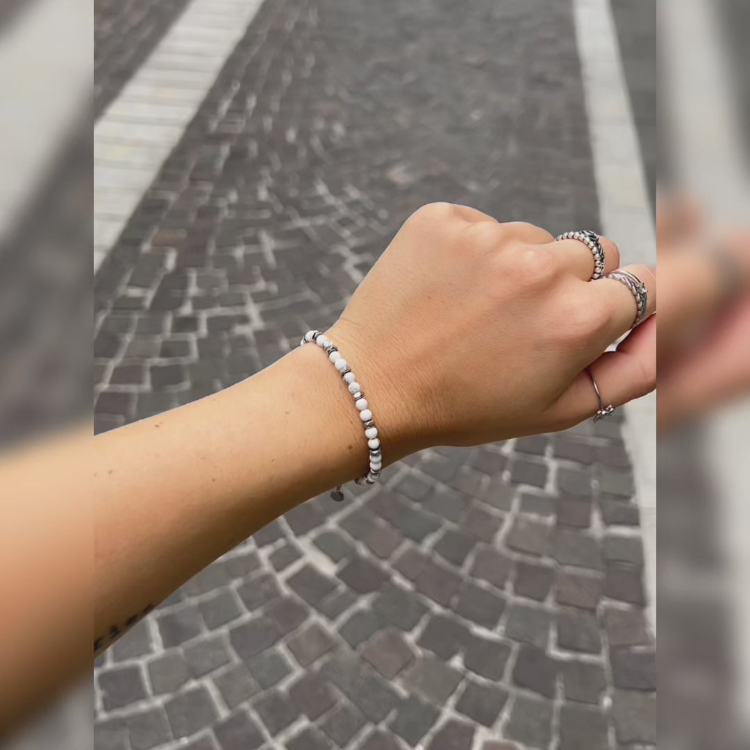 Carica video: Bracciale Silenzio in Aulite bianca | donna 4mm