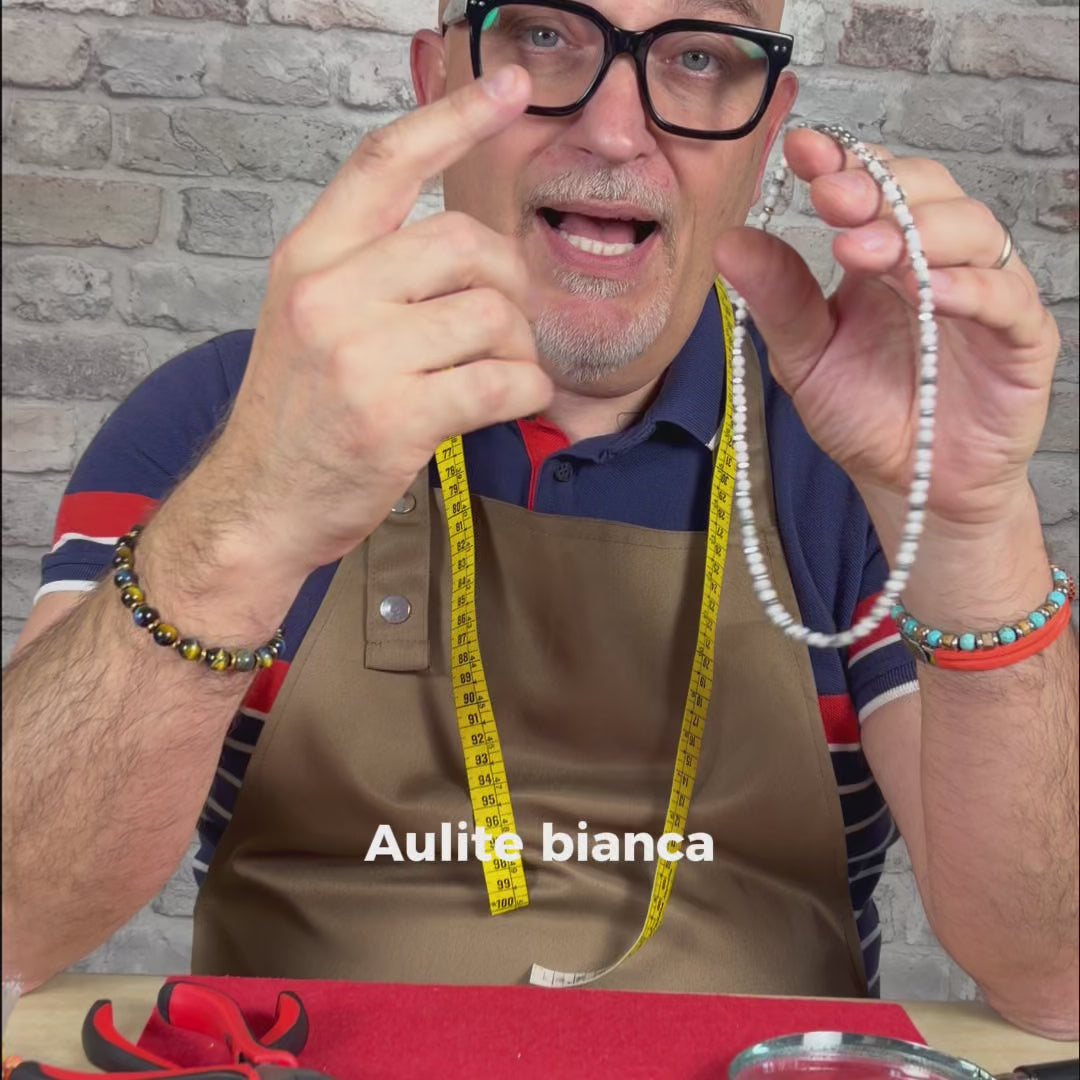 Carica video: Collana Silenzio in Aulite bianca | 4mm