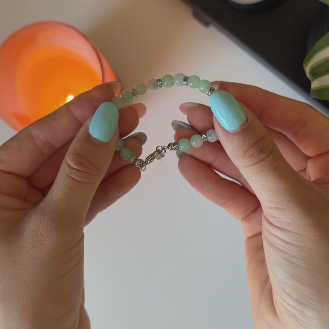 Carica video: Bracciale Eteria in giada | 6mm