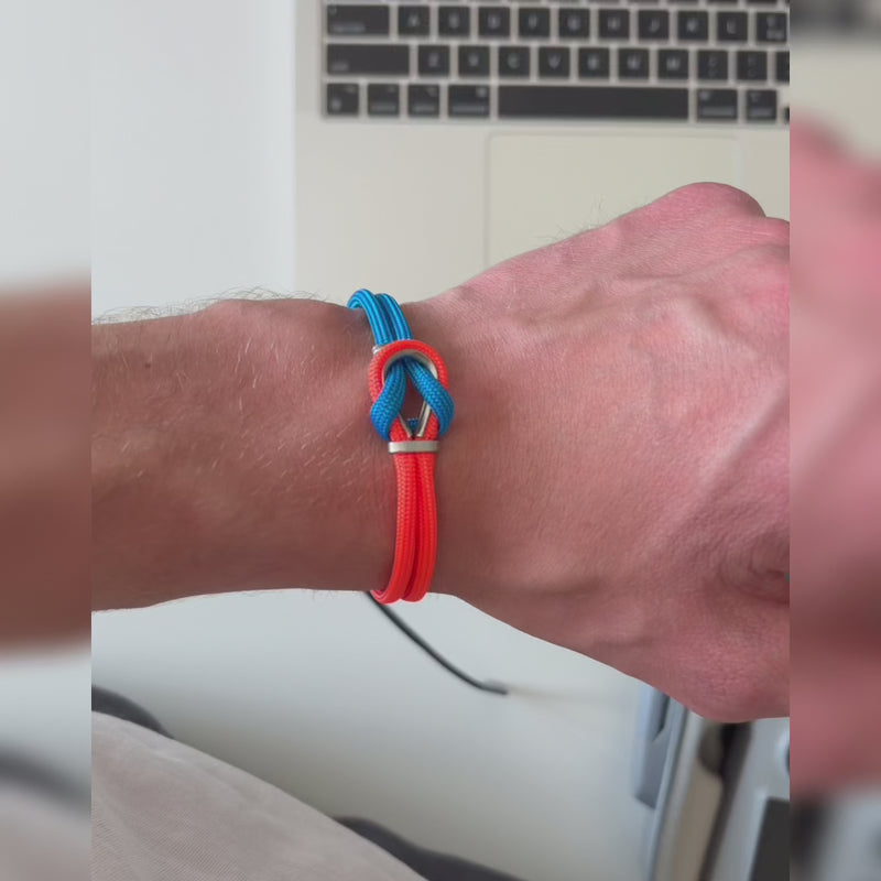 Bracciale Portofino Leone in paracord rosso e blu indossato al polso, video Lab93Studio