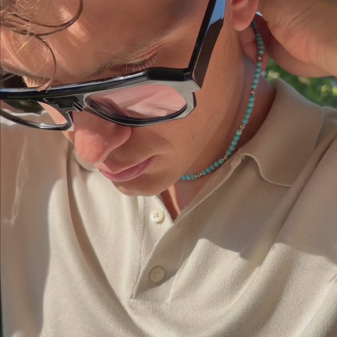 Carica video: Collana Eterna in Howlite turchese | 4mm