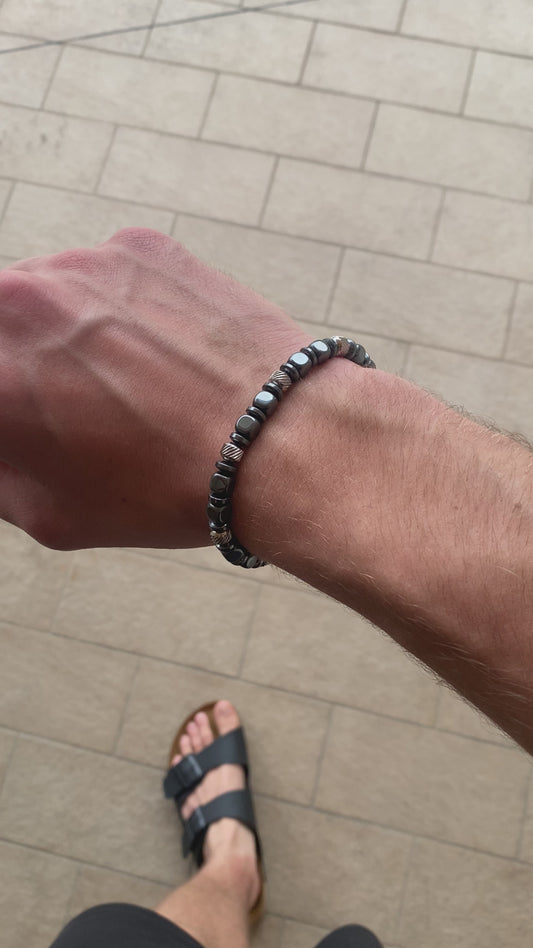 Navàl bracelet in hematite