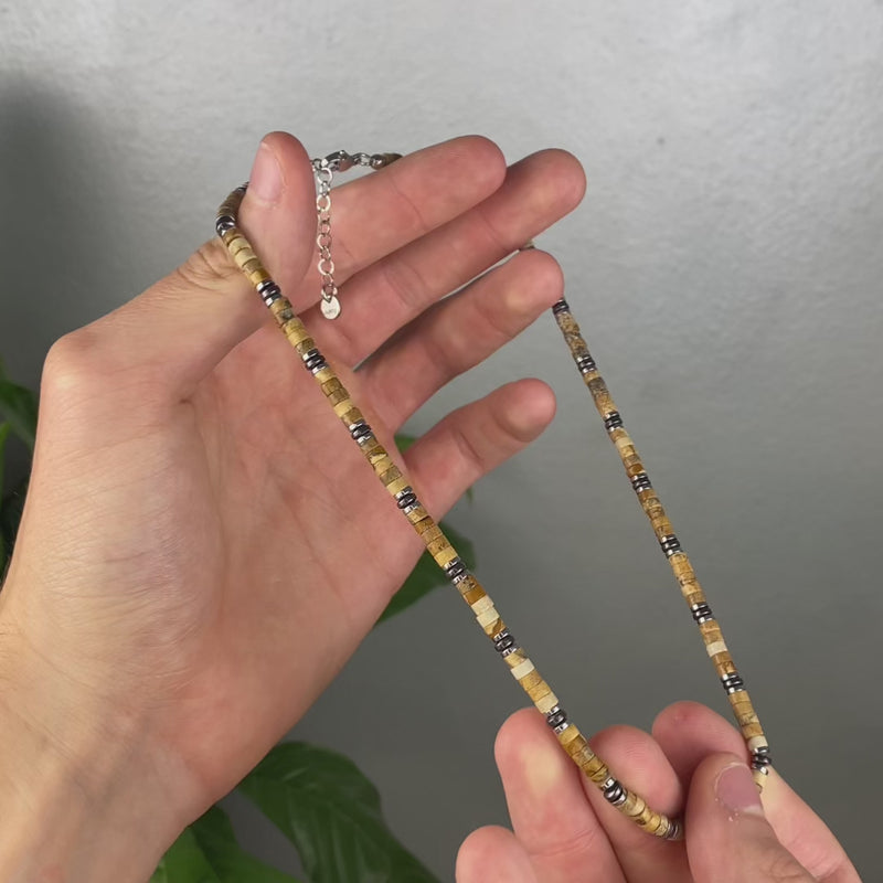 Dettaglio pietre jasper australiano ed ematite della Collana Cervino, Lab93Studio