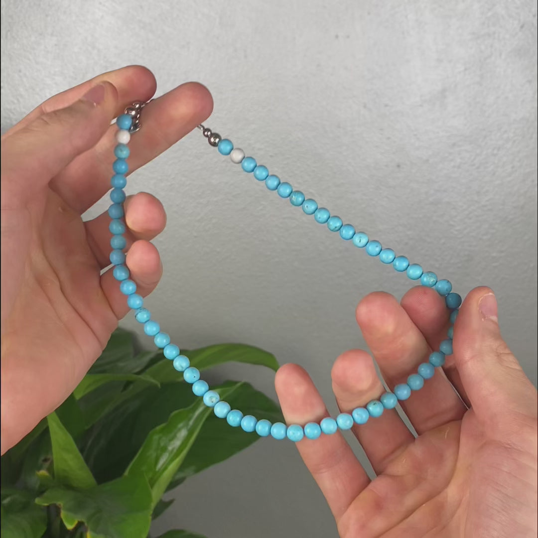 Carica video: Collana Nila in Howlite turchese | 6mm