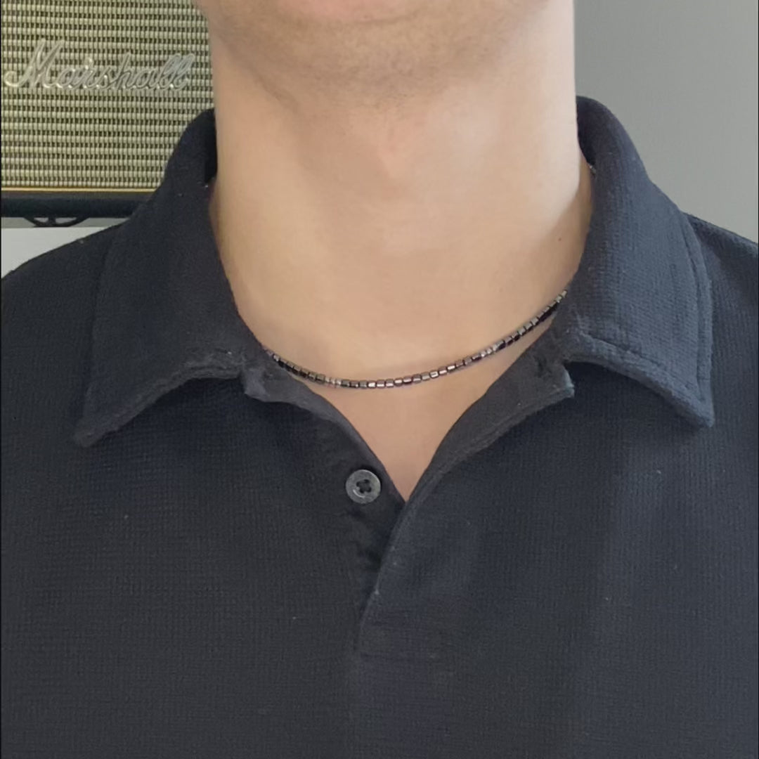 Carica video: Collana Palazzo in ematite | 4mm