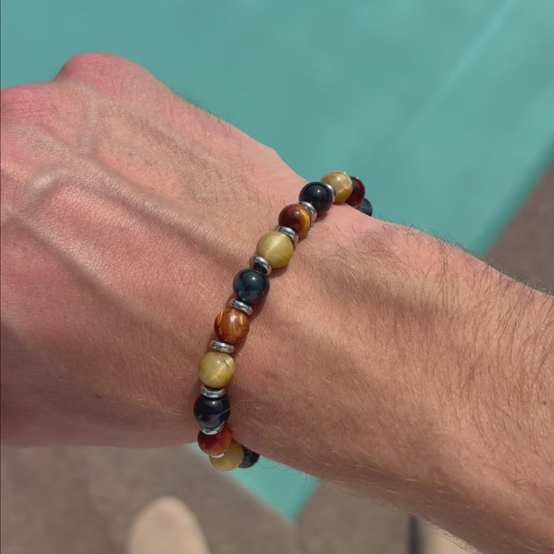 Carica video: Bracciale Terraviva in occhio di tigre | 8mm