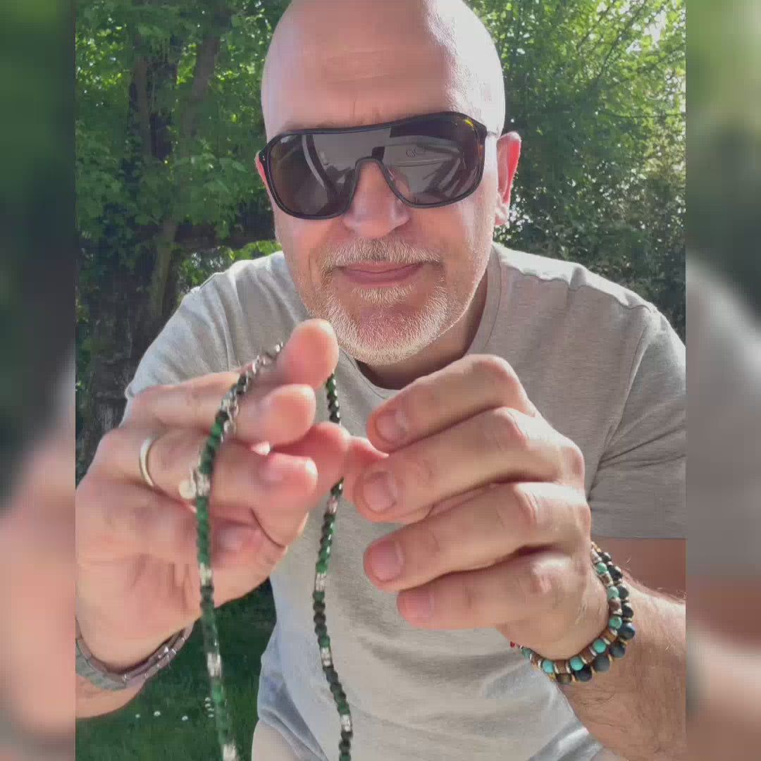 Carica video: Collana Tempra con occhio di tigre verde | 4mm