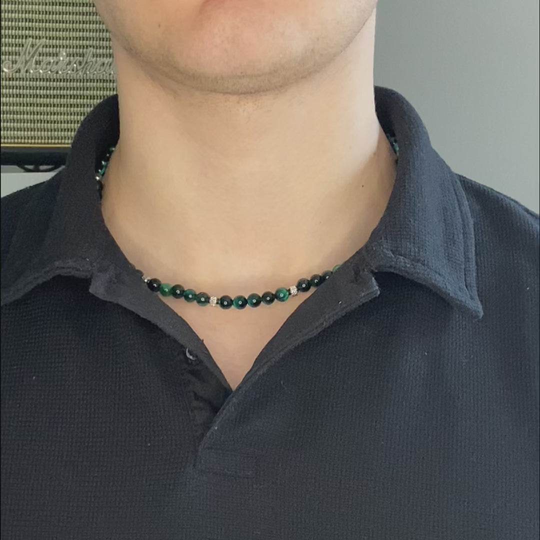 Carica video: Collana Doge in occhio di tigre | Verde smeraldo 6mm