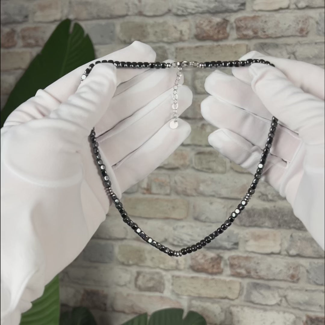 Carica video: Collana Palazzo in ematite | 4mm