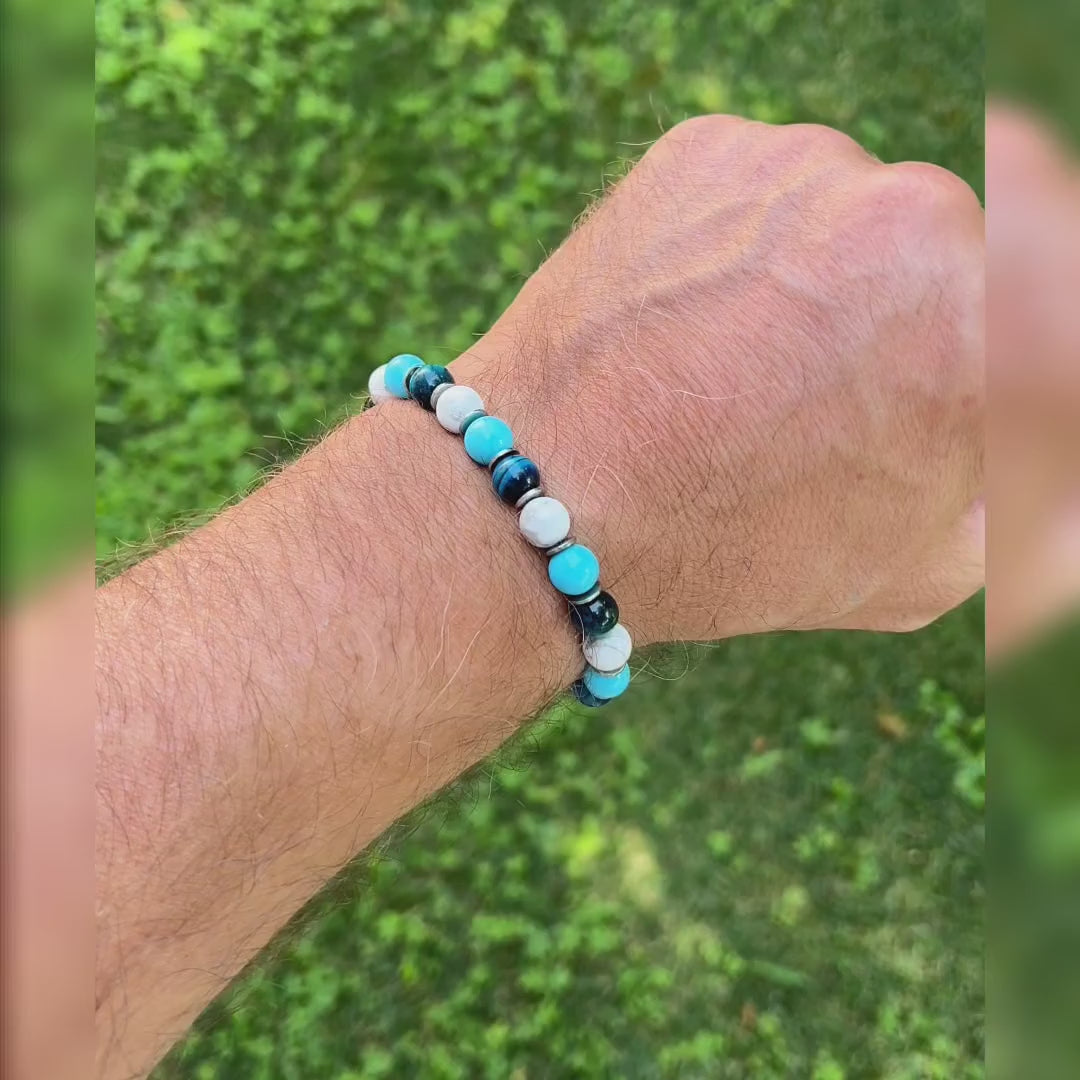 Carica video: Bracciale Lungomare in occhio di tigre, howlite turchese e howlite bianca | 8mm | Nuovo