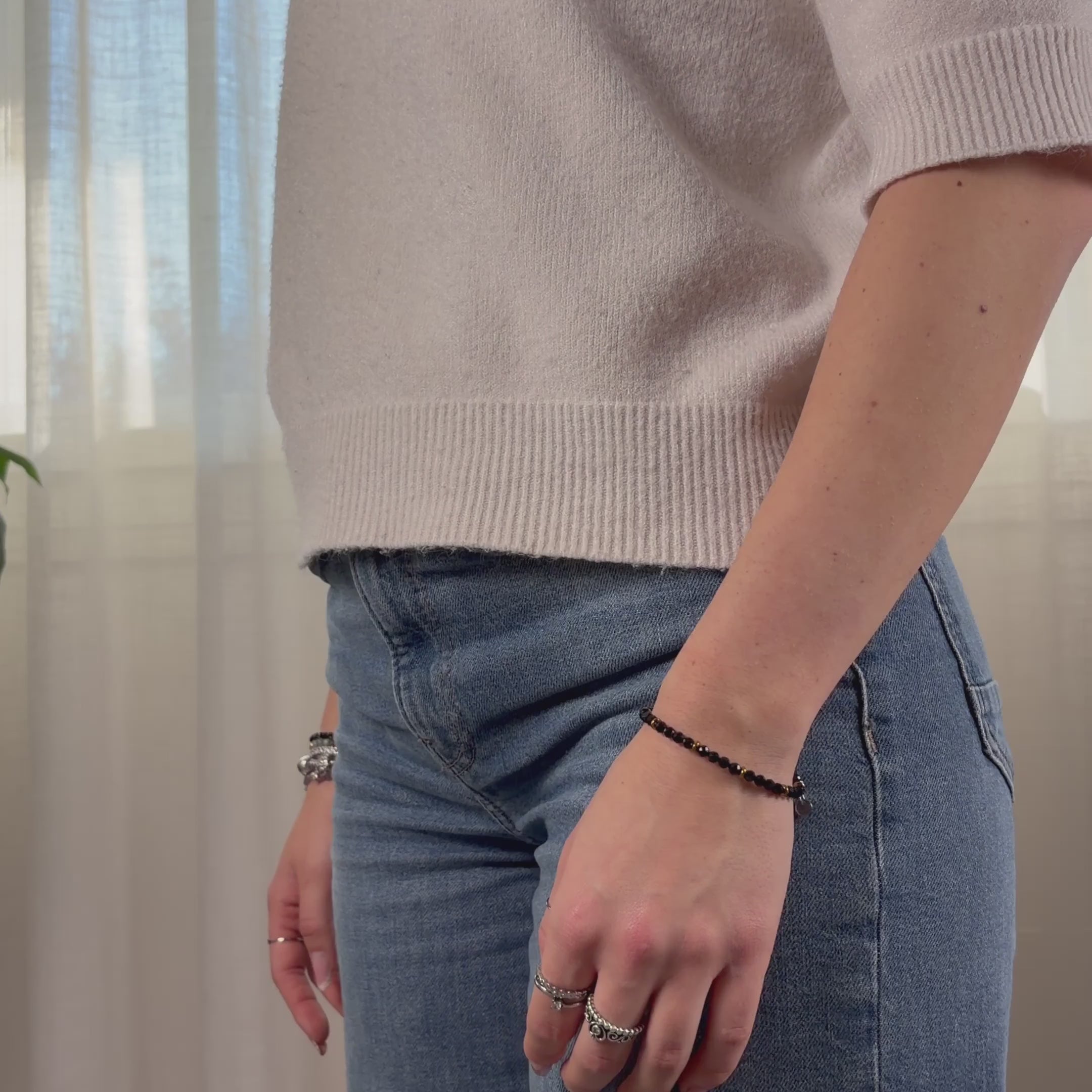 Carica video: Bracciale Scogliera in Spinello | color oro