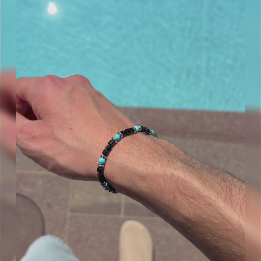 Carica video: Bracciale Avana in howlite turchese e spinello | 4mm