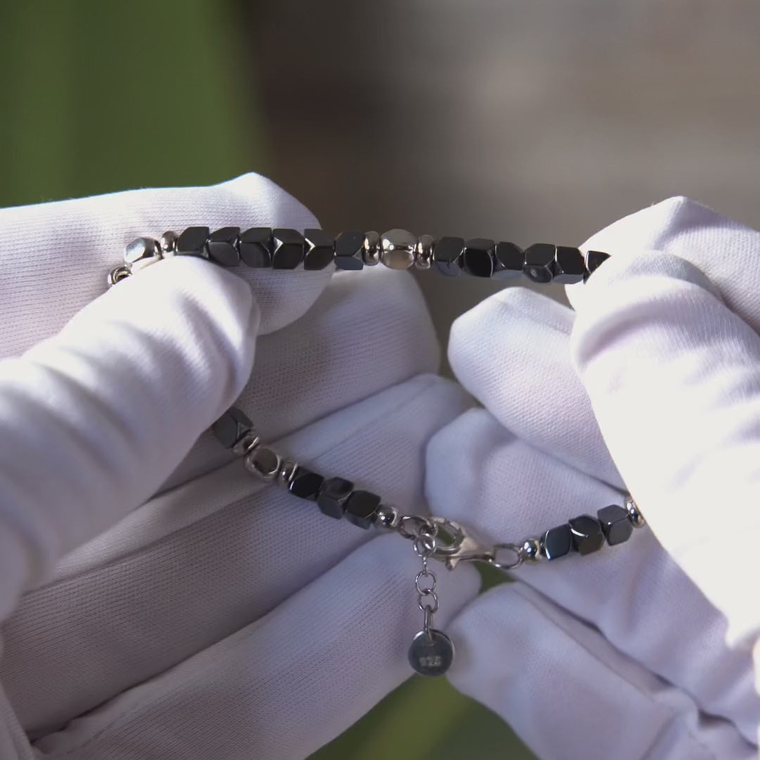 Carica video: Bracciale Senatore | Argento 925 &amp; Ematite