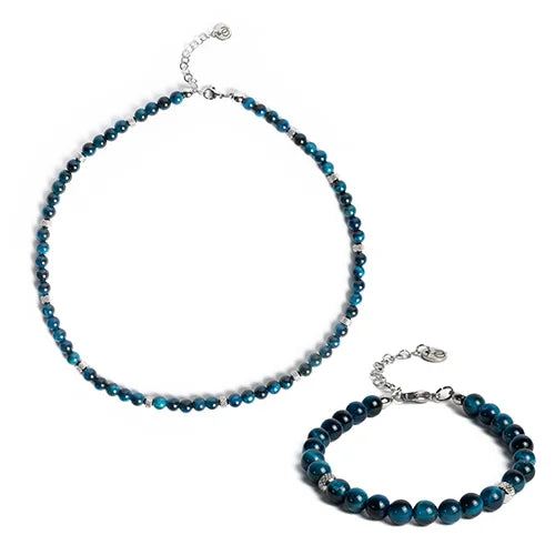 Set bracciale e collana Doge in occhio di tigre blu zaffiro su sfondo bianco, Lab93Studio